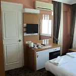 Monte 2* Μαρμαρίς